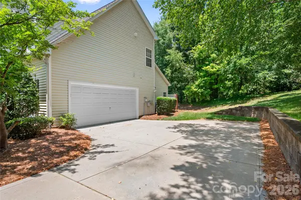 14661 Greenpoint LN, Huntersville, NC 28078