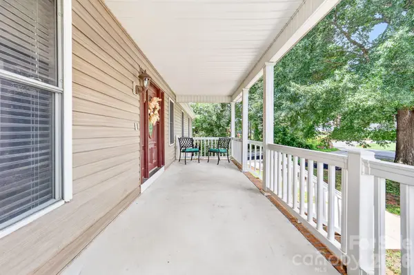 116 Brewer LN, Mooresville, NC 28115