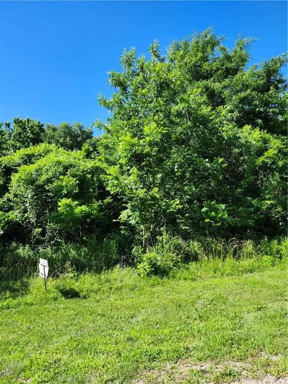 37 Oakdale CT, Linn Valley, KS 66040