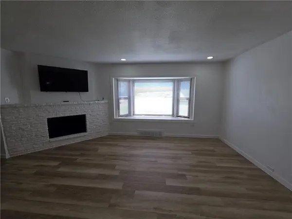 1704 S State Route 291 HWY, Independence, MO 64057