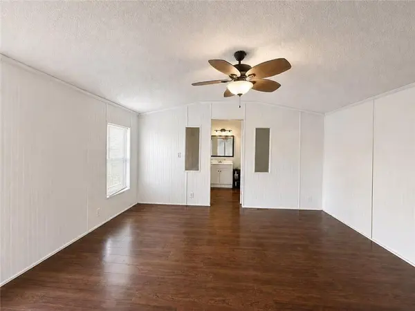 809 W 9th ST, Baxter Springs, KS 66713
