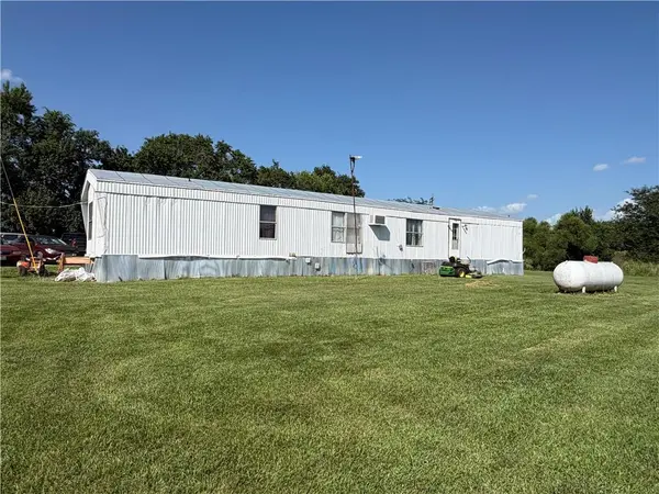 29009 E 315th ST, Garden City, MO 64747
