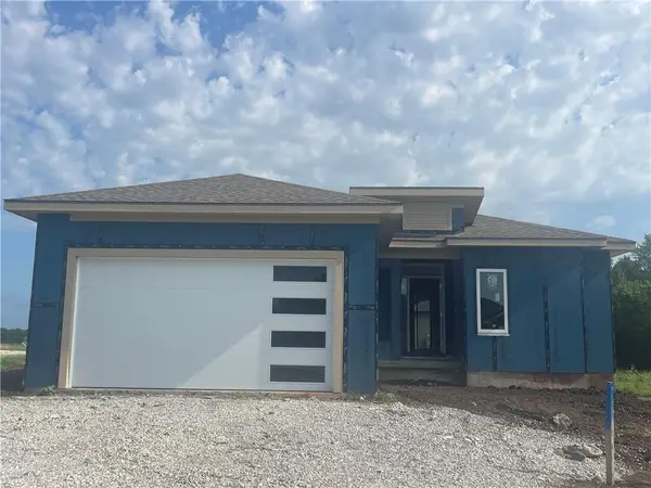 15446 W 161st ST, Olathe, KS 66062