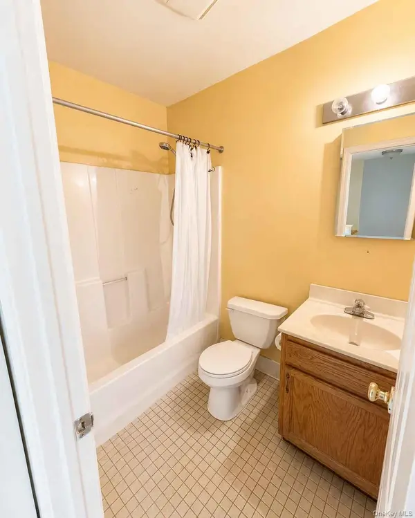 309 Beach 102nd ST, Rockaway Park, NY 11694