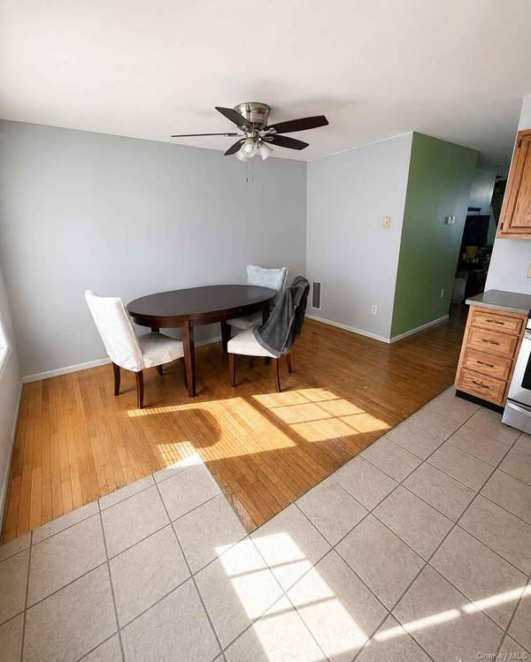 309 Beach 102nd ST, Rockaway Park, NY 11694