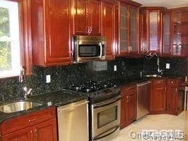 59 Essex RD, Great Neck, NY 11023