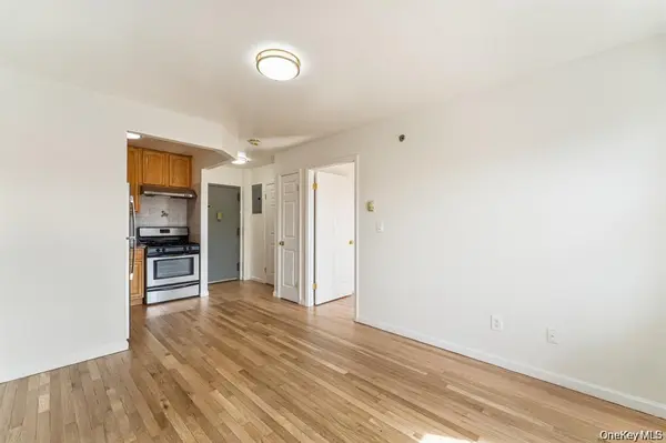 4135 67 ST, Woodside, NY 11377