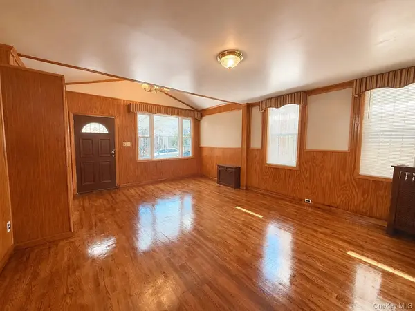 90-66 199th ST, Hollis, NY 11423