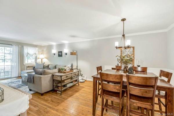 21 Glen Hollow DR #G9, Holtsville, NY 11742