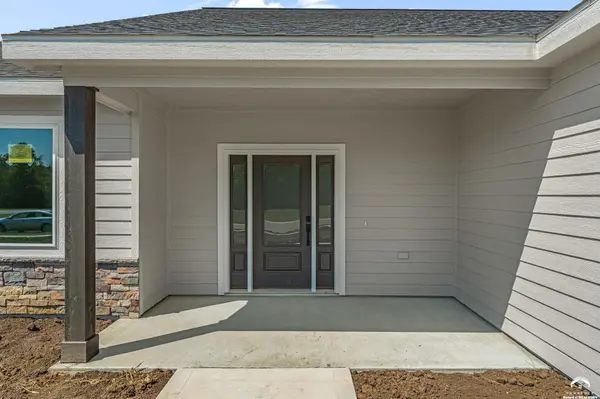 413 Rockers DR, Baldwin City, KS 66006