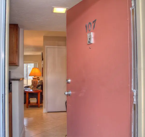 1250 N PORTOFINO DR #107MAR, Sarasota, FL 34242