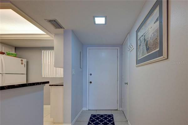 1257 S PORTOFINO DR #36, Sarasota, FL 34242