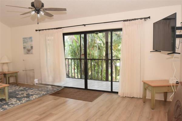 1712 GLENHOUSE DR #GL418, Sarasota, FL 34231