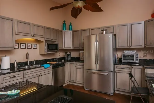2319 HARBOUR OAKS DR, Longboat Key, FL 34228