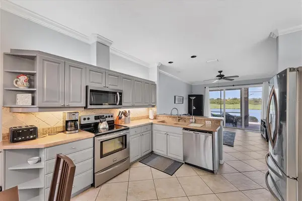 7263 REGINA ROYALE #3, Sarasota, FL 34238