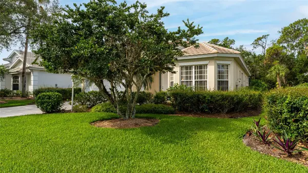 6920 LENNOX PL, University Park, FL 34201