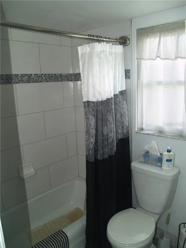 7405 W COUNTRY CLUB DR N #104, Sarasota, FL 34243