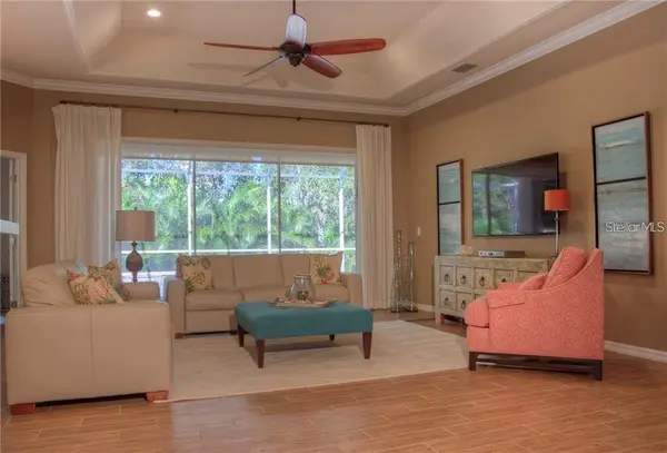 7348 STANHOPE CT, Sarasota, FL 34238