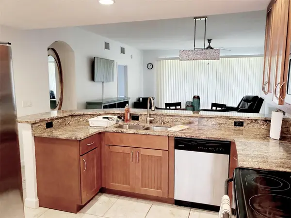 6618 7TH AVENUE CIR W #1404, Bradenton, FL 34209