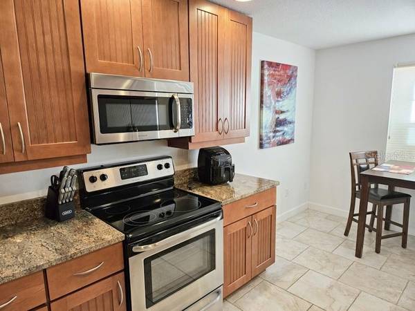 6618 7TH AVENUE CIR W #1404, Bradenton, FL 34209