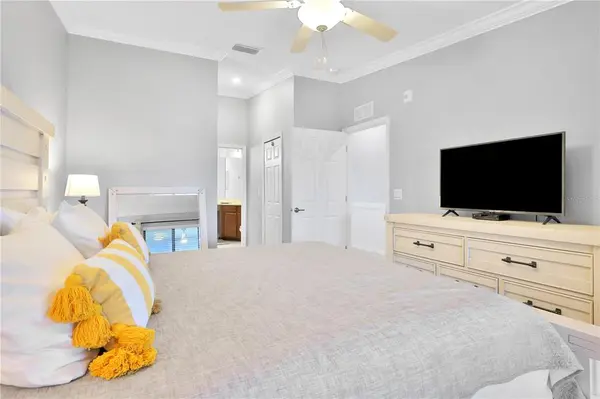 5634 PALMER CIR #203, Bradenton, FL 34211