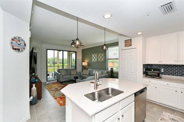 18028 GAWTHROP #208, Lakewood Ranch, FL 34211