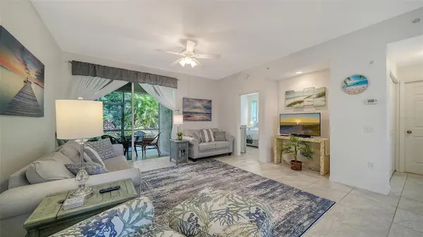 8375 GLENROSE WAY #211, Sarasota, FL 34238
