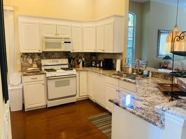 7711 WHITEBRIDGE GLN, University Park, FL 34201