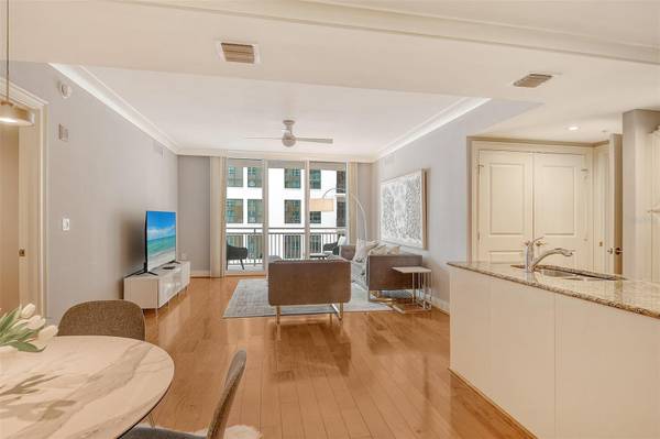 1350 MAIN ST #903, Sarasota, FL 34236