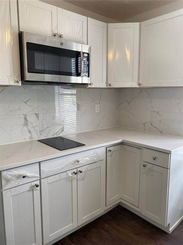 401 COLONIA LN E #15, Nokomis, FL 34275