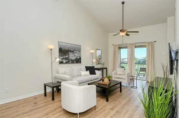905 FAIRWAY COVE LN #205, Bradenton, FL 34212