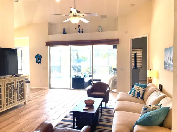 6372 ROOKERY CIR, Bradenton, FL 34203