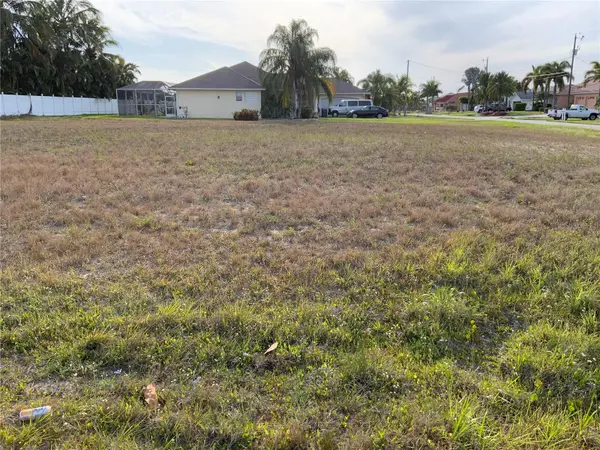 2000 SW 28TH TER, Cape Coral, FL 33914