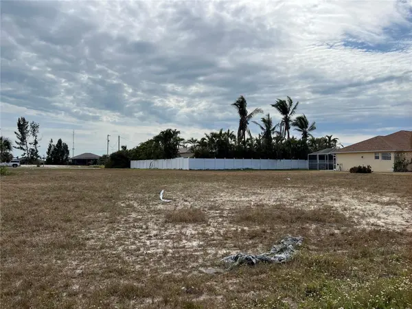 2000 SW 28TH TER, Cape Coral, FL 33914