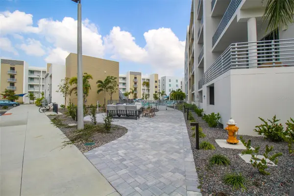 1703 N TAMIAMI TRL #B406, Sarasota, FL 34234