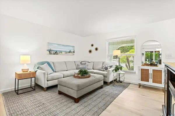 3210 WOOD ST, Sarasota, FL 34237
