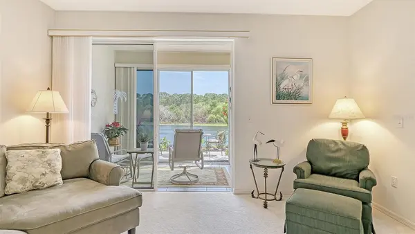 8350 WINGATE DR #913, Sarasota, FL 34238