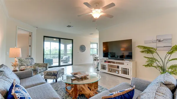 5805 WAKE FOREST RUN #103, Lakewood Ranch, FL 34211