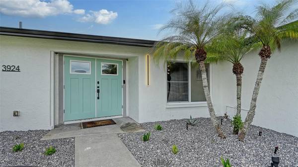3924 HELENE ST, Sarasota, FL 34233