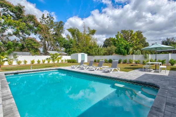 2641 MARTIN ST, Sarasota, FL 34237