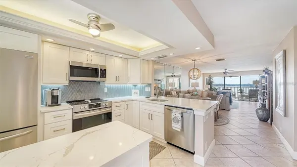 8911 MIDNIGHT PASS RD #514, Sarasota, FL 34242