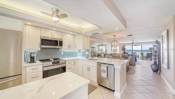 8911 MIDNIGHT PASS RD #514, Sarasota, FL 34242