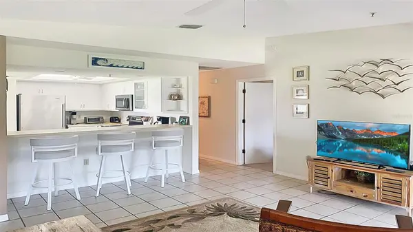 1327 SIESTA BAYSIDE DR #1327-C, Sarasota, FL 34242