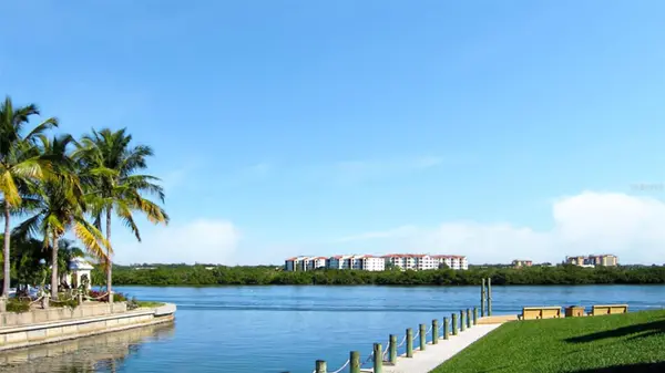 1351 SIESTA BAYSIDE DR #1351-D, Sarasota, FL 34242