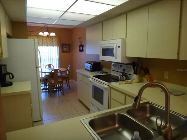 4493 LONGMEADOW #76, Sarasota, FL 34235