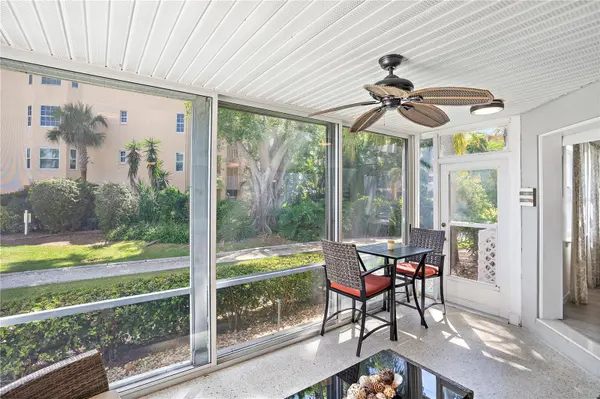 1374 SIESTA BAYSIDE DR #1374-D, Sarasota, FL 34242