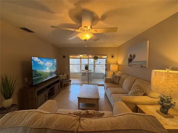 2666 WOODGATE LN #D-1, Sarasota, FL 34231