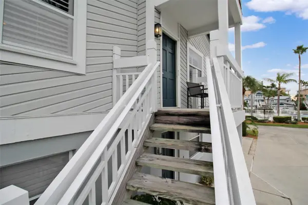 1339 SIESTA BAYSIDE DR #1339-C, Sarasota, FL 34242