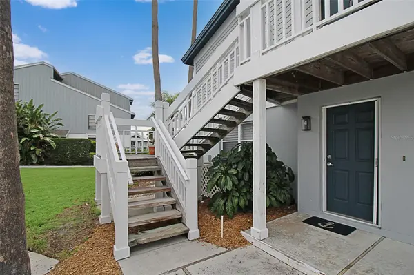 1339 SIESTA BAYSIDE DR #1339-C, Sarasota, FL 34242