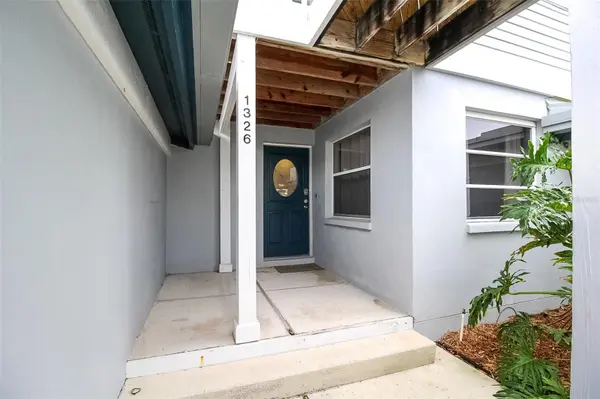 1326 SIESTA BAYSIDE DR #1326-D, Sarasota, FL 34242